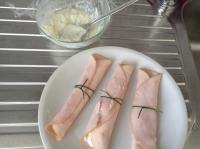 Fesa ti tacchino con ripieno di salsa tzazitki