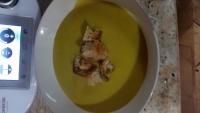 Vellutata d'inverno con crostini